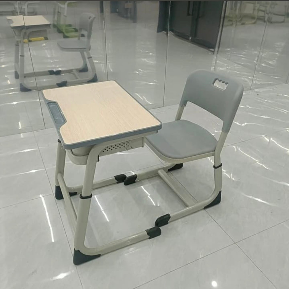 TABLE ÉCOLIER 